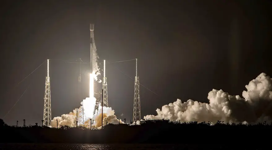 SpaceX sets reuse and payload mass records in Starlink launch
