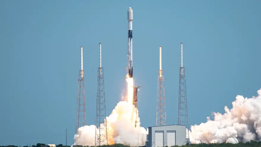 SpaceX launches another set of Starlink satellites as it nears global coverage