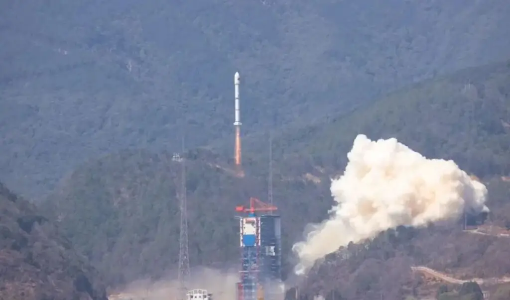 China launches test satellites for broadband constellation