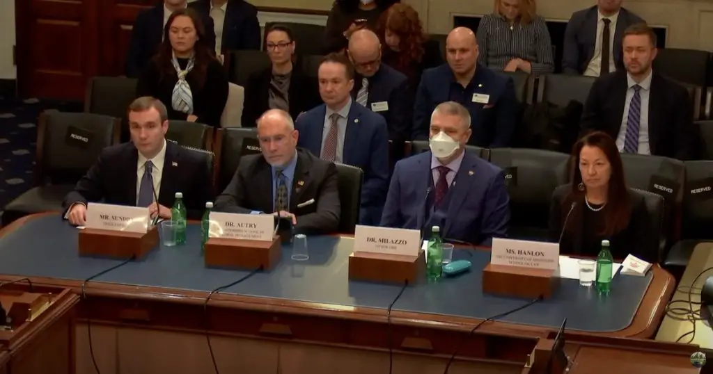 House committee debates space mining