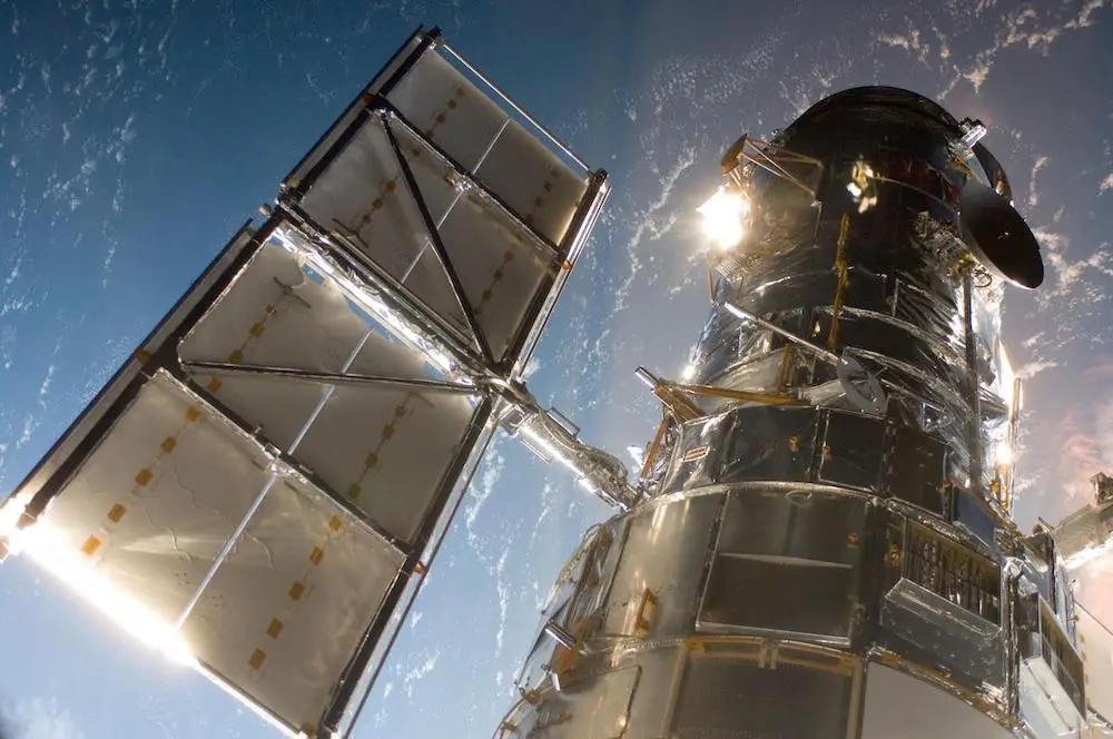 Hubble resumes science observations after month-long outage
