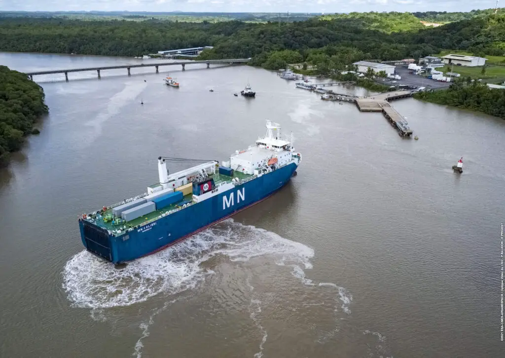 Webb completes sea voyage to launch base in French Guiana