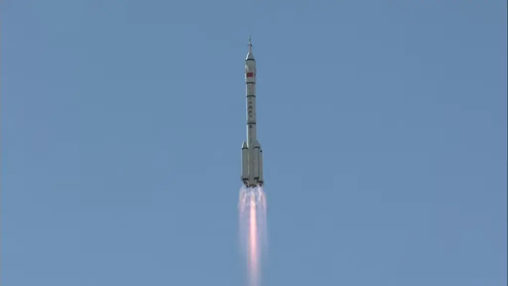 Shenzhou-12 and three crew members successfully launch to new Chinese space station