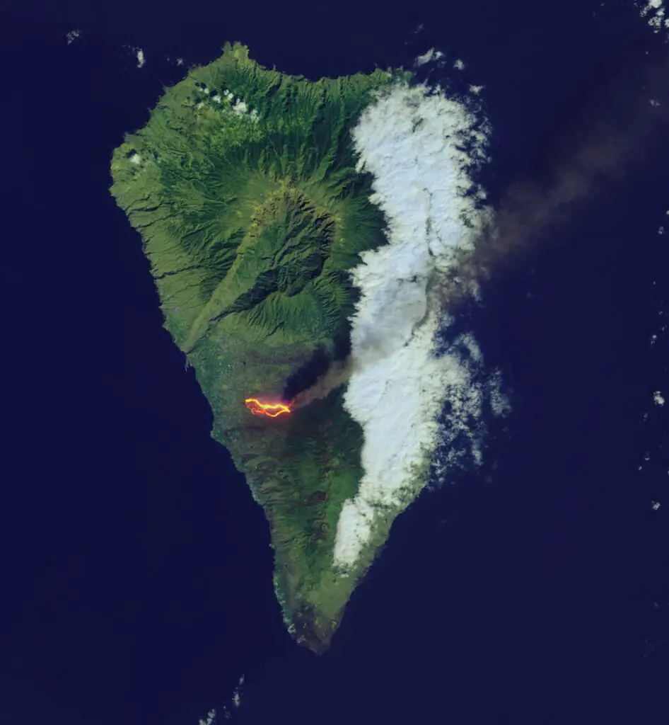 Eyes in space monitor La Palma volcano