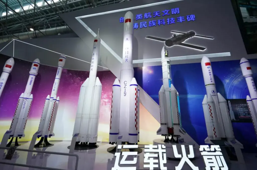 China displays crewed moon landing mission elements