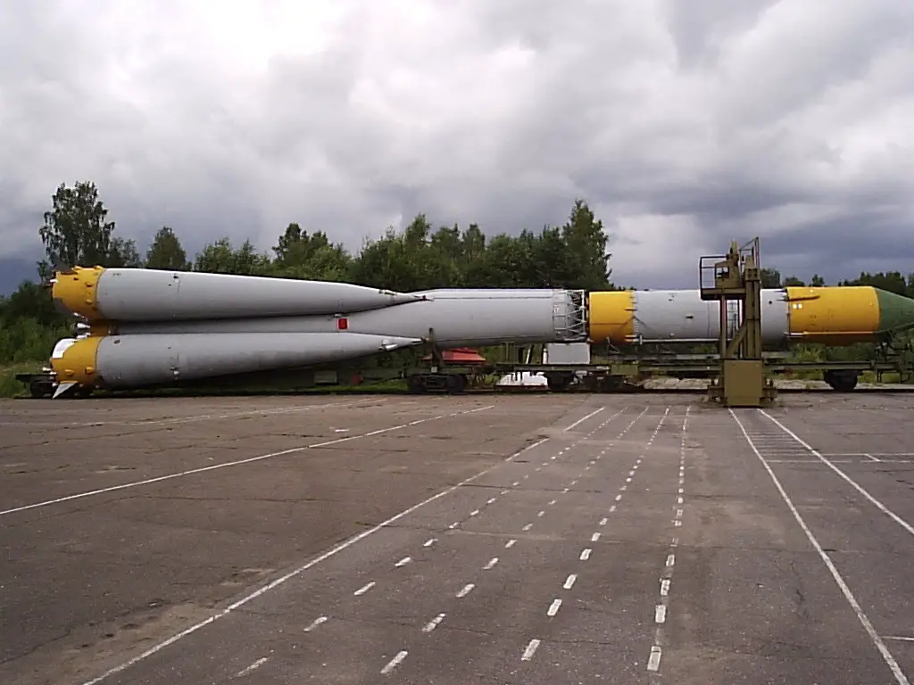 soviet-space-program-zond-2-molniya-8k78-rocket-launch