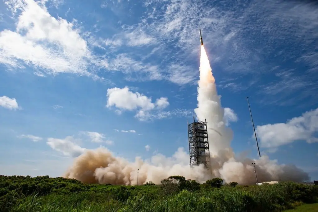 NRO satellites launched by Minotaur rocket with surplus missile parts