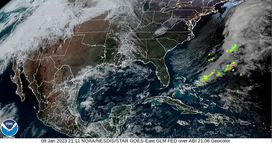 Observing lightning with a cubesat constellation