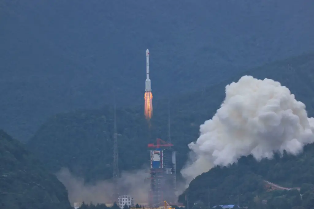 Chinese Shiyan-10 satellite raises its orbit after initial problems
