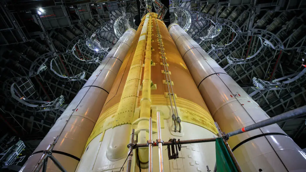 NASA completes swing arm test on SLS launch platform