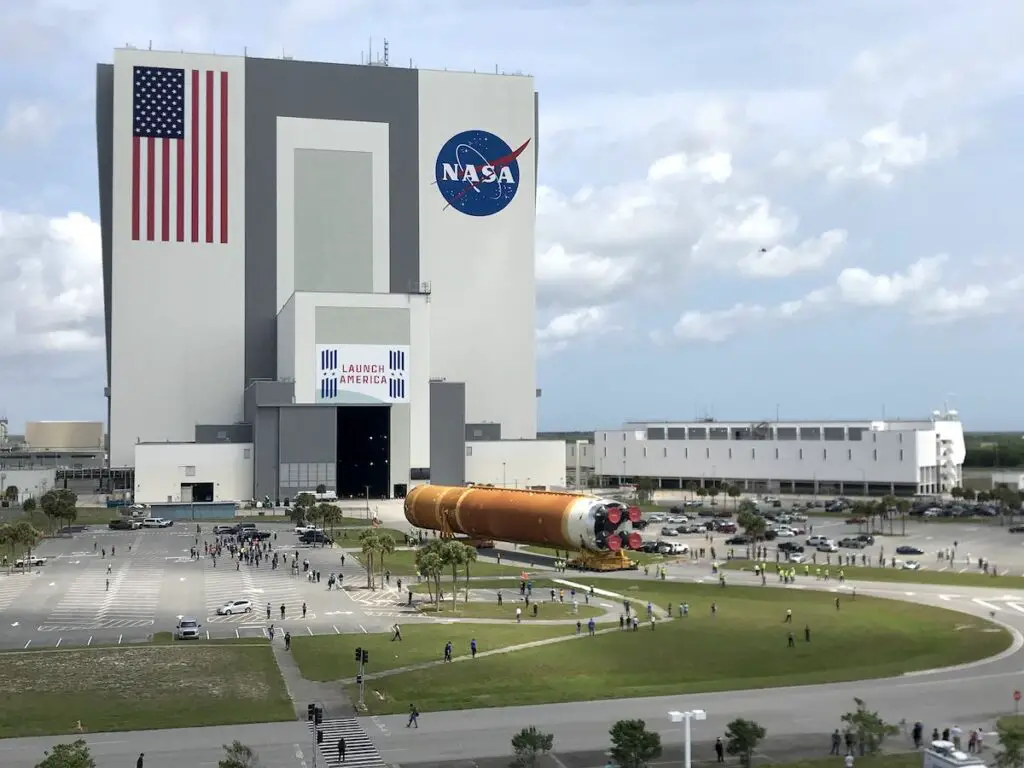 Core of NASA’s first Artemis moon rocket towed into Vehicle Assembly Building