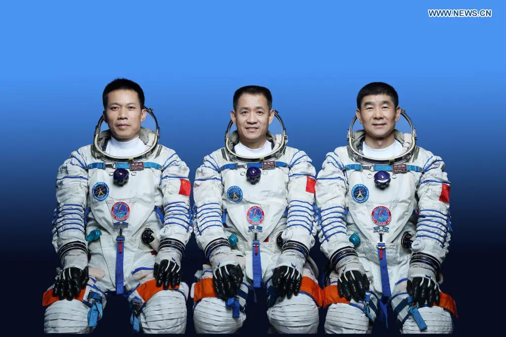 Three astronauts will be first to board new Chinese space station