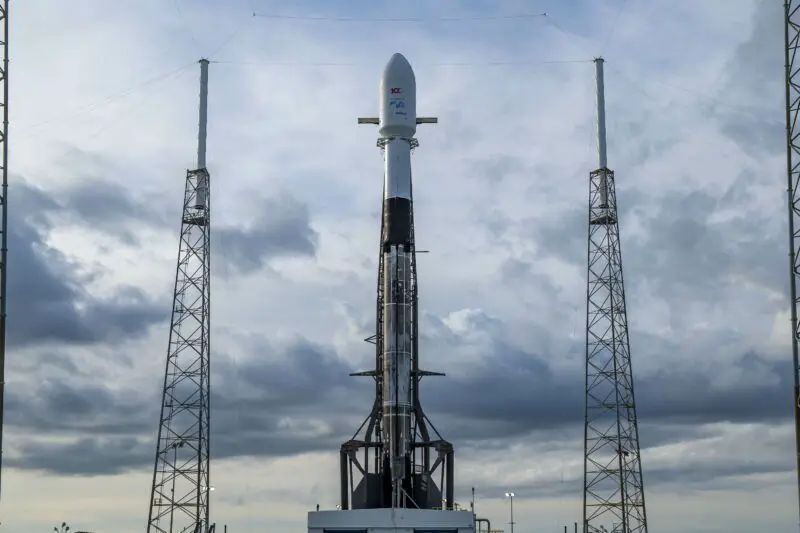 SpaceX to begin its 2021 launch campaign Thursday evening